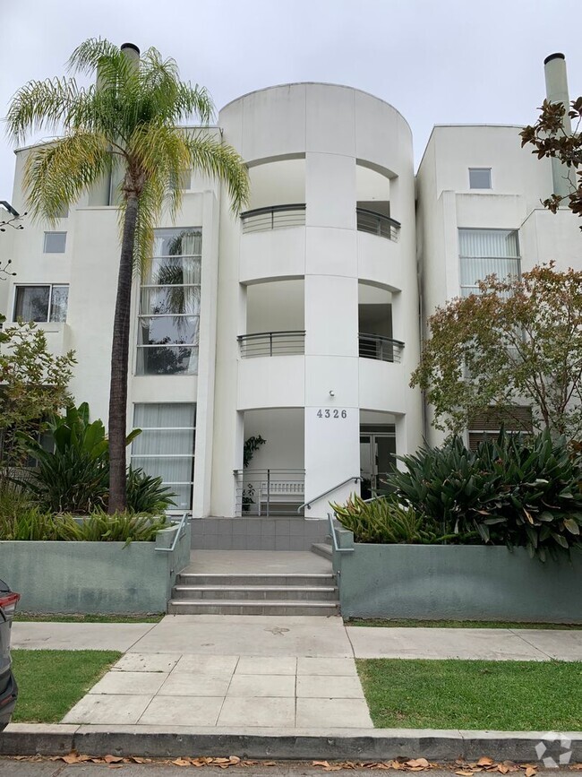 Building Photo - For Lease! Beautiful 2 Bedroom 2 Bathroom ... Unit 104 Rental