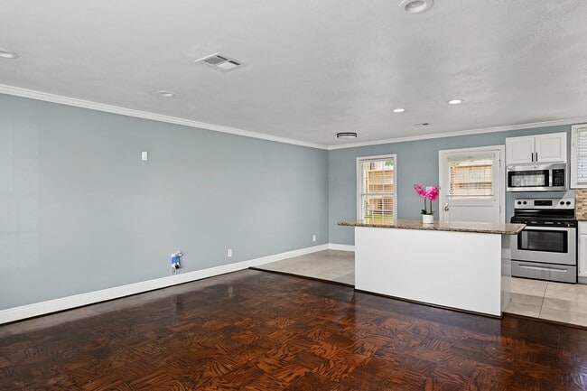 Photo - 5202 Nina Lee Ln