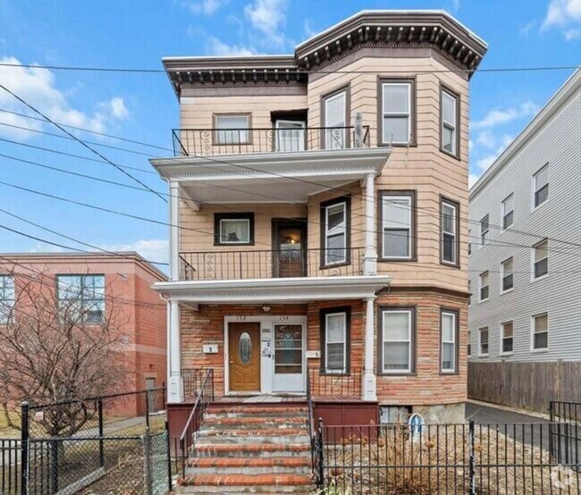 Building Photo - 154 Glen St Unit #3 Rental