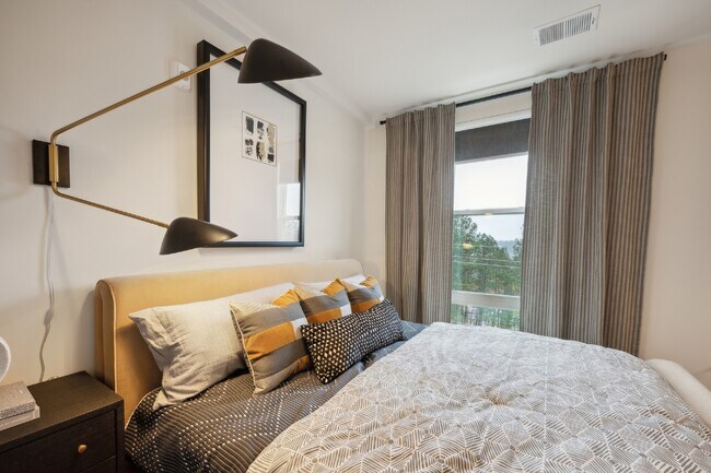 Aura Fifty4