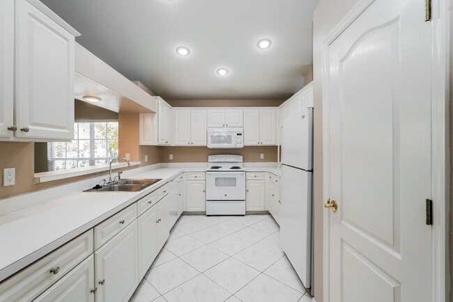 Photo - 17724 Long Rdg Rd