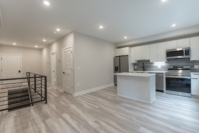 Photo - 665 N 35th St Unit 2