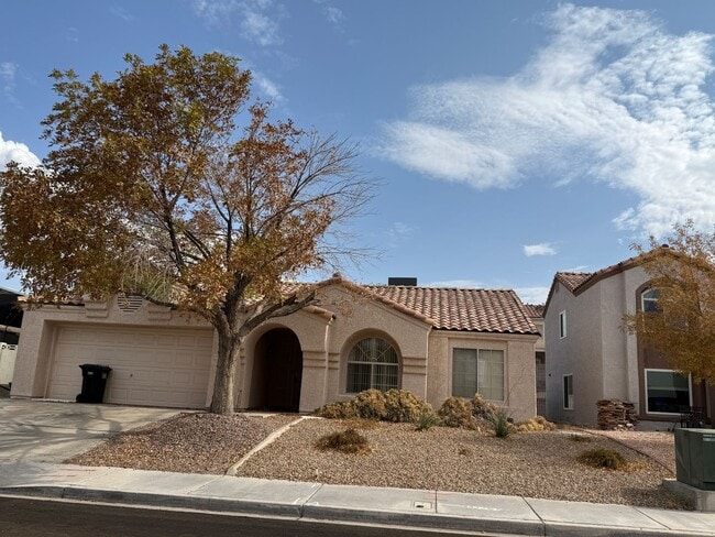 Building Photo - 9528 Yucca Blossom Dr