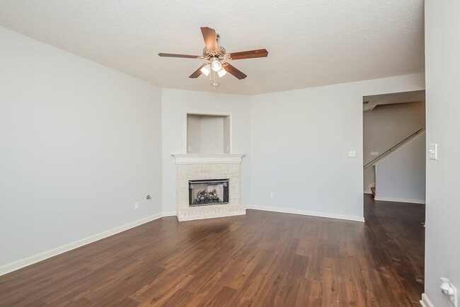 Photo - 8725 Macon Rd