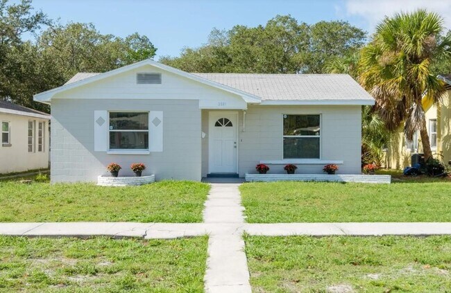 Photo - Housing Voucher Accepted: Charming 3-Bedro...
