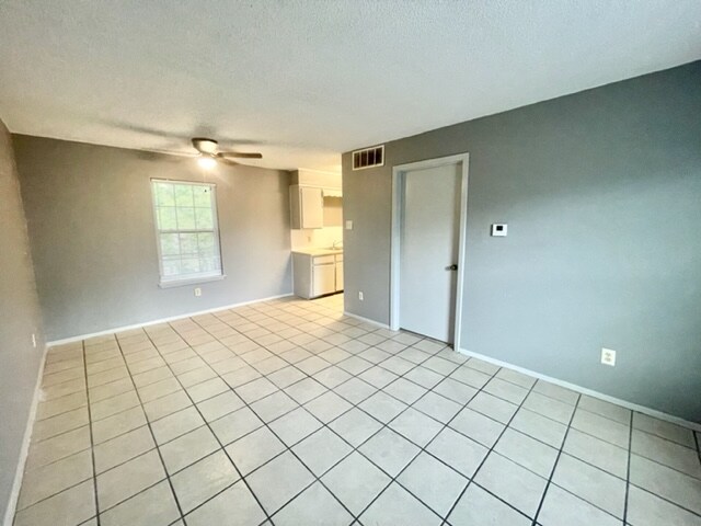 Photo - 2701 Colonial Ave