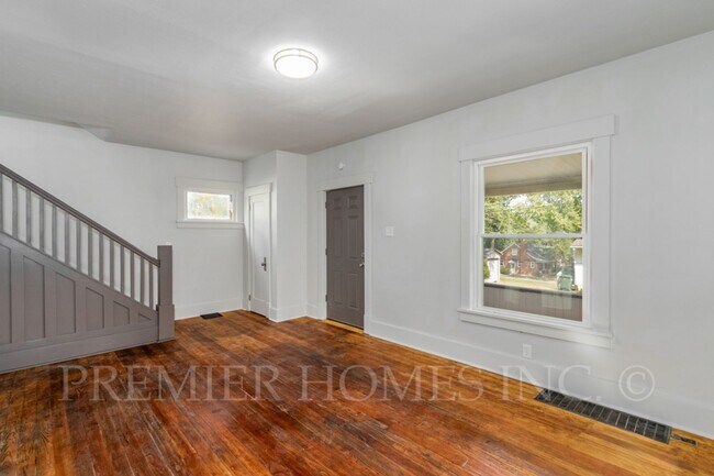 Photo - 3 Bed Home with Garage, Private Driveway & Yard – $1,495/mo