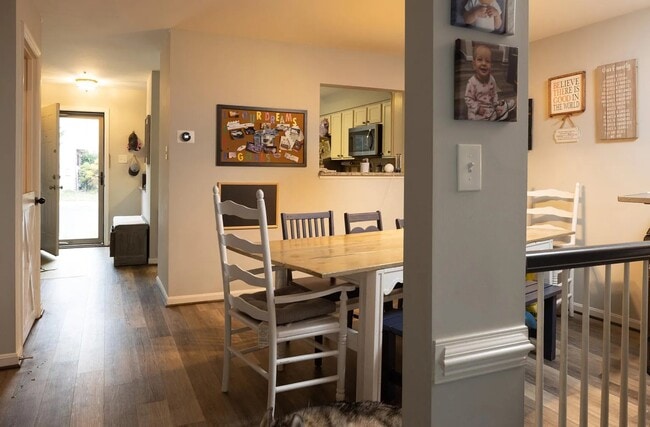 Photo - 1719 Wood Carriage Way