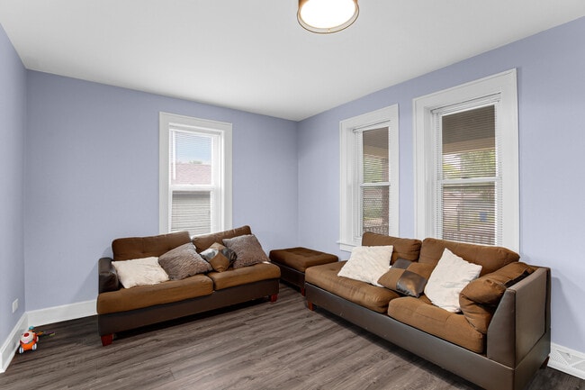 Photo - 16310 Carse Ave