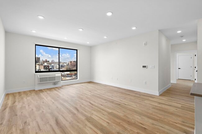 Photo - 433 62nd St Unit 412