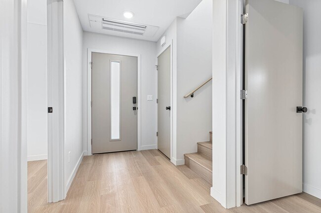 Photo - 2517 Vallette St