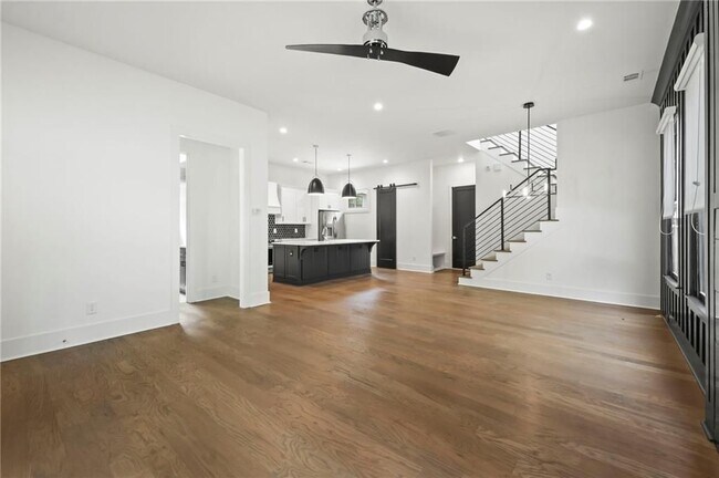 Photo - 1241 Bridges Ave SW