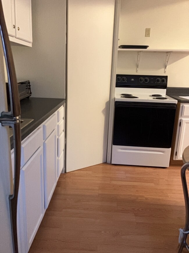 Photo - 147 N State St