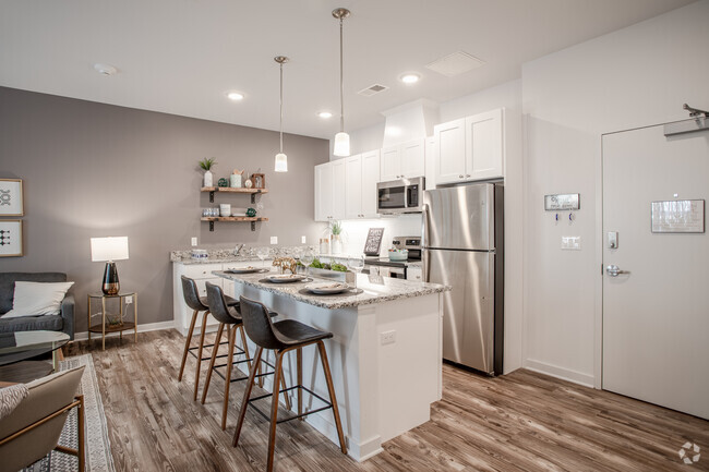 Interior Photo - Poplar Square Apartments