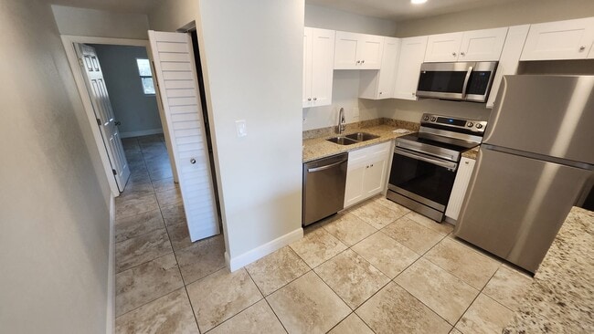 2501 Harn Blvd Unit H39