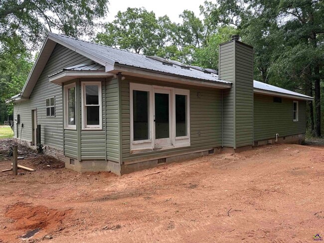 124 Glen Oaks Rd