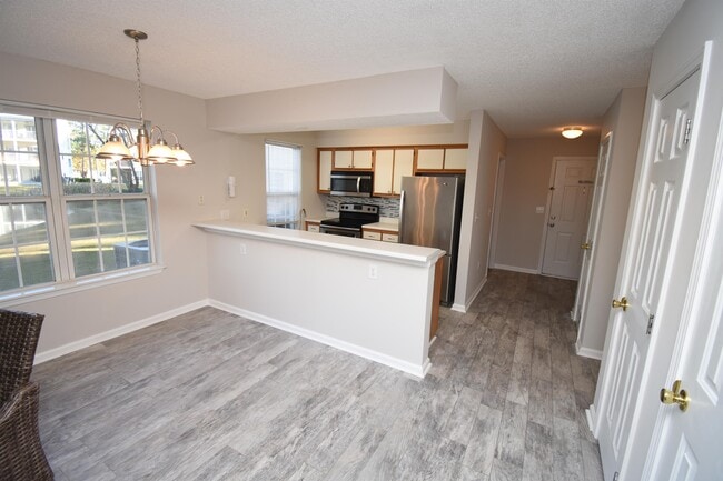 Photo - 4990 Windsor Green Way