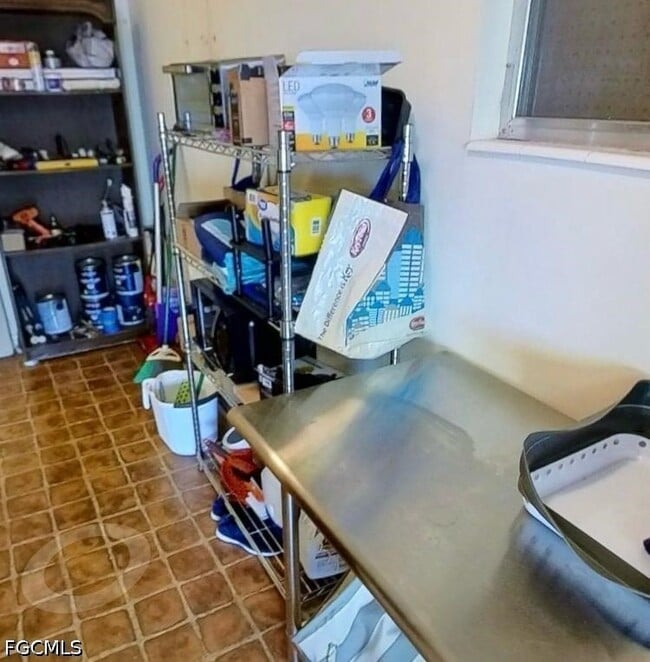 Photo - 711 NE 6th Pl