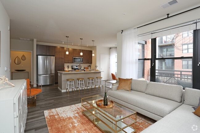 2BR, 2BA - D5
