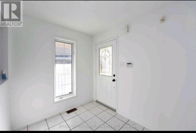 Photo - 24 Hayloft Ct