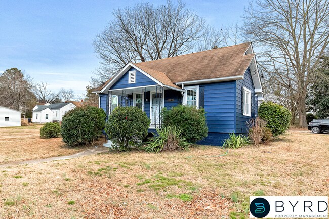 Photo - 2958 Winston Churchill Dr