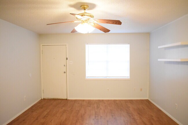 Photo - Updated Duplex in a Wonderful Central Loca...