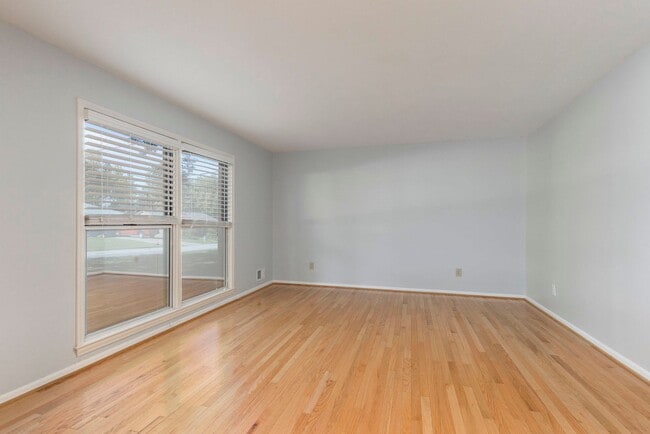 Photo - 1211 Meadowridge Trail