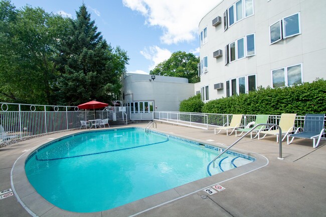 Photo - Highland on the Park