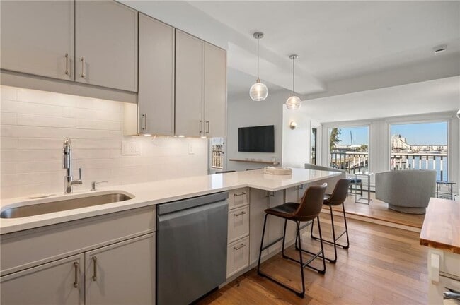 Photo - 58 Washington St