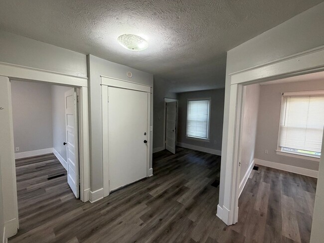 2841 N 45th St Unit 2
