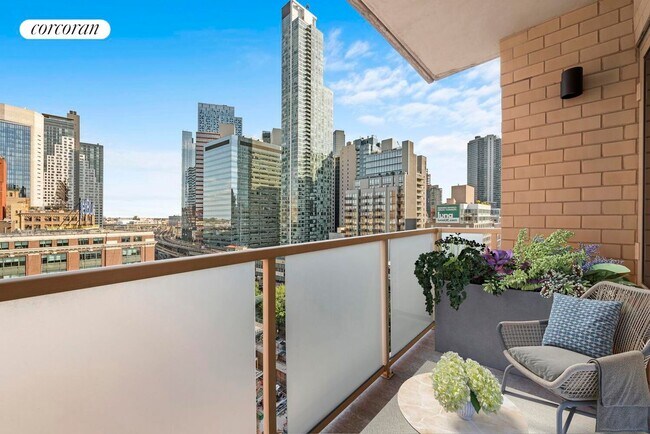 Photo - 41-07 Crescent St