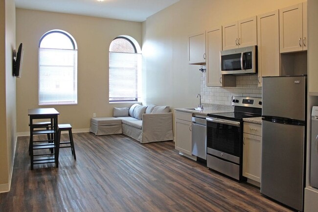 Photo - Keystone Flats Student Housing