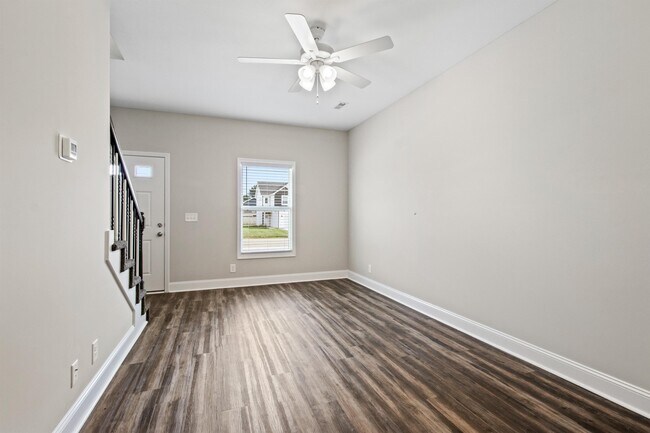 Photo - 215 Notgrass Rd