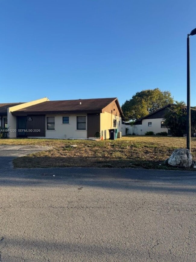 Photo - 4929 SW 139th Ct