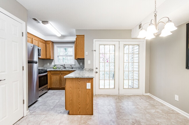 Photo - 4704 Blue Bird Court