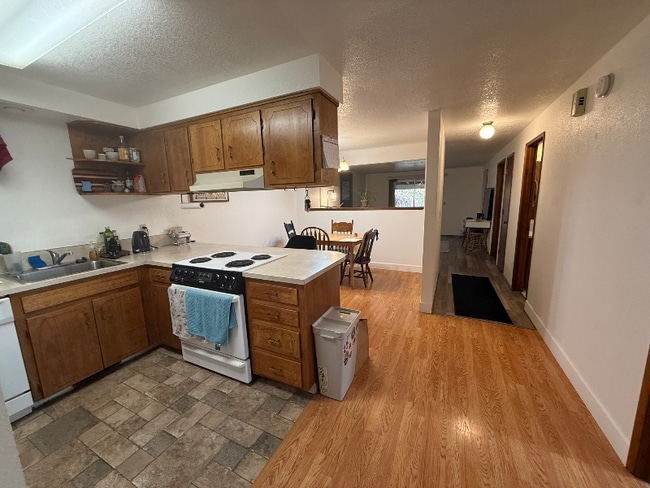 Photo - 1797 SE Bethel St Unidad 1799