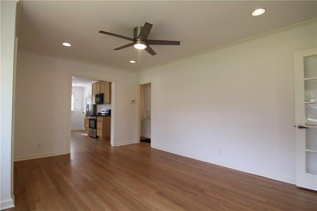 Photo - 1482 Dresden Dr NE