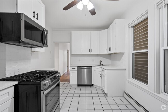 Building Photo - 194 Emerson St Unit 3 Rental
