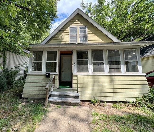 Building Photo - 391 E Voris St