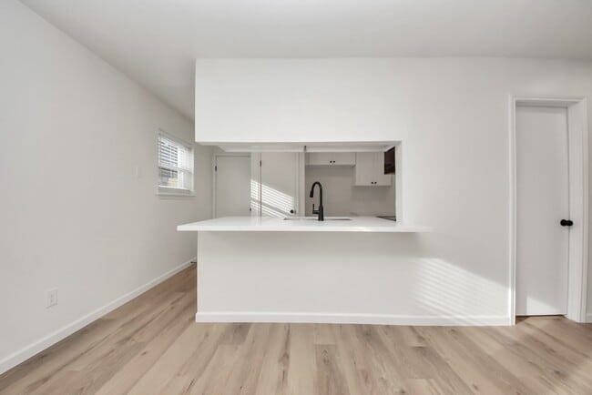 Photo - 3305 Avenue R
