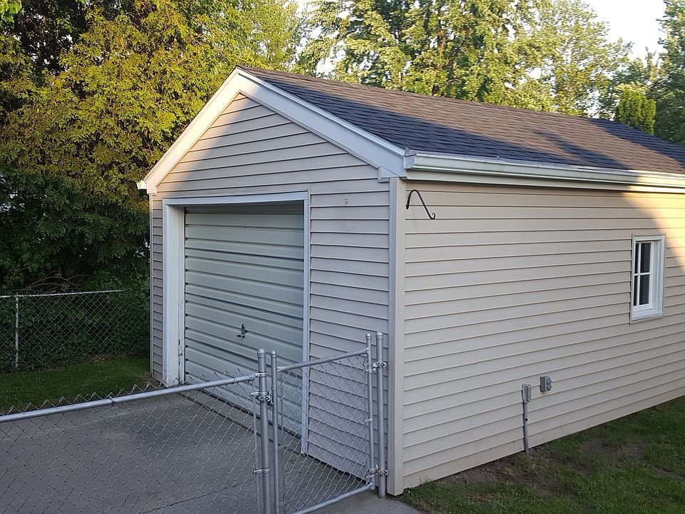 Photo - 614 Samantha Ave