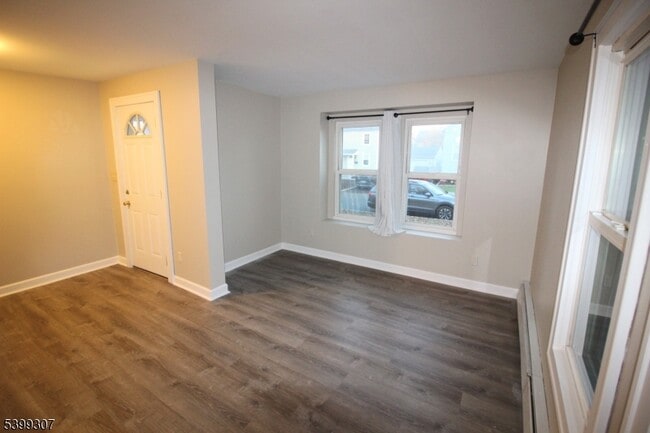 Photo - 31 Stewart Pl