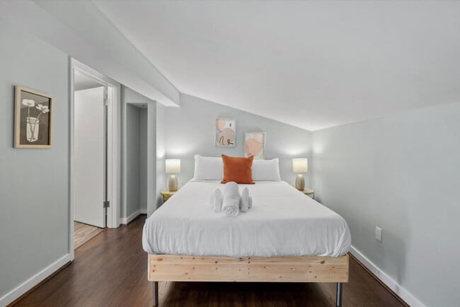 Photo - 835 Dayton St Unit ID1056104P