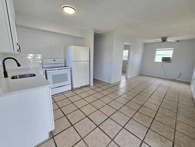 Photo - 5427 16th St E Unit B