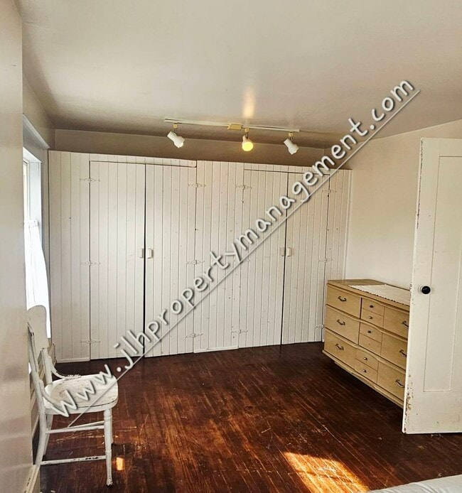 Photo - 503 W Pleasant St