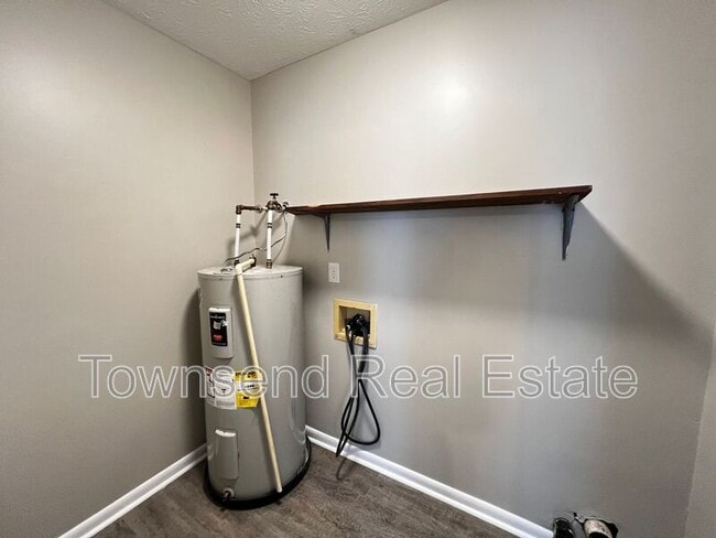 Photo - 1429 Ireland Dr