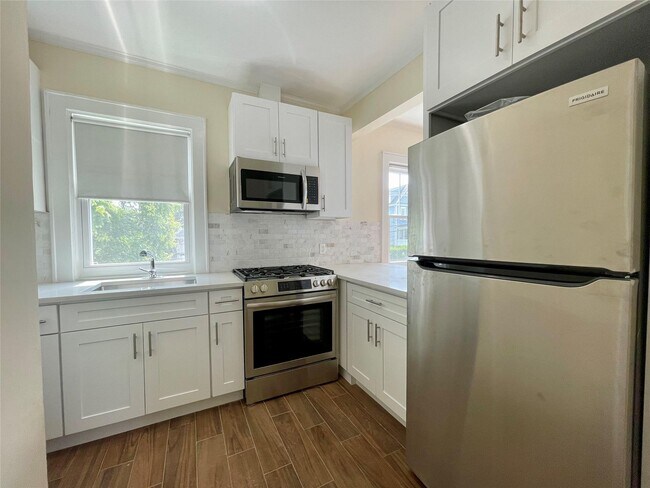Photo - 47 N High St Unit 2