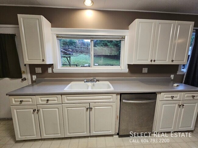 Photo - 34126 George Ferguson Way