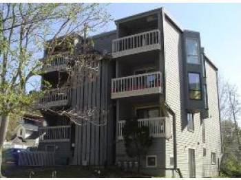 Building Photo - 2bed/1bath Condo on West Pearl - Available August 6th!