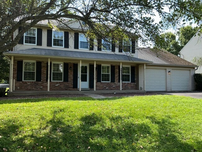 Building Photo - Beautiful 4BR 2.5BA corner lot Colonial wi... Rental